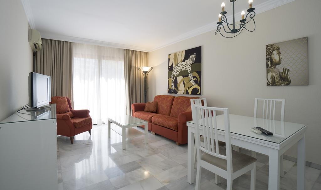 Appartement Club Jardines Del Puerto à Marbellac Extérieur photo