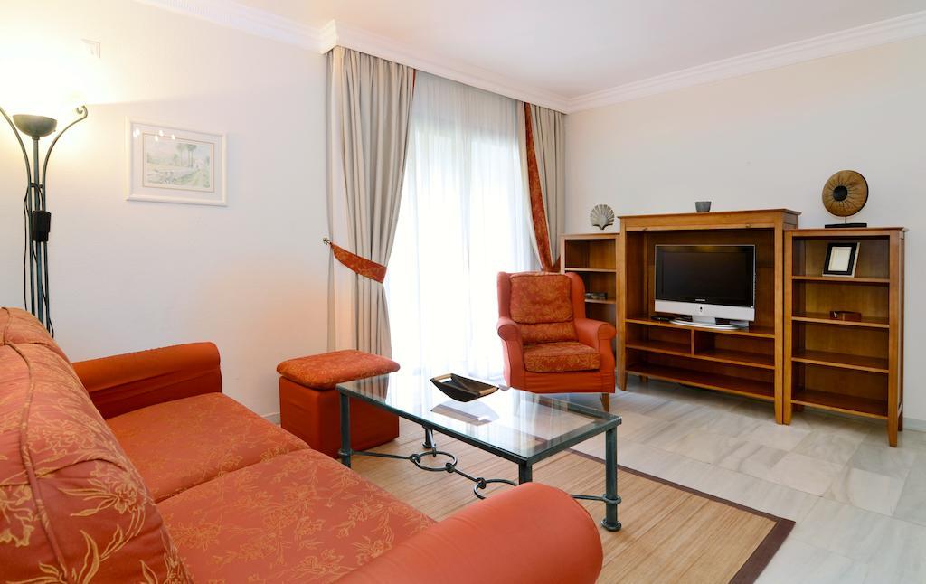 Appartement Club Jardines Del Puerto à Marbellac Extérieur photo